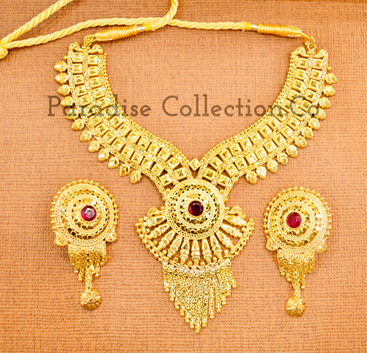 Cultural Style Necklace Set – Comes with Free Jewellery Box