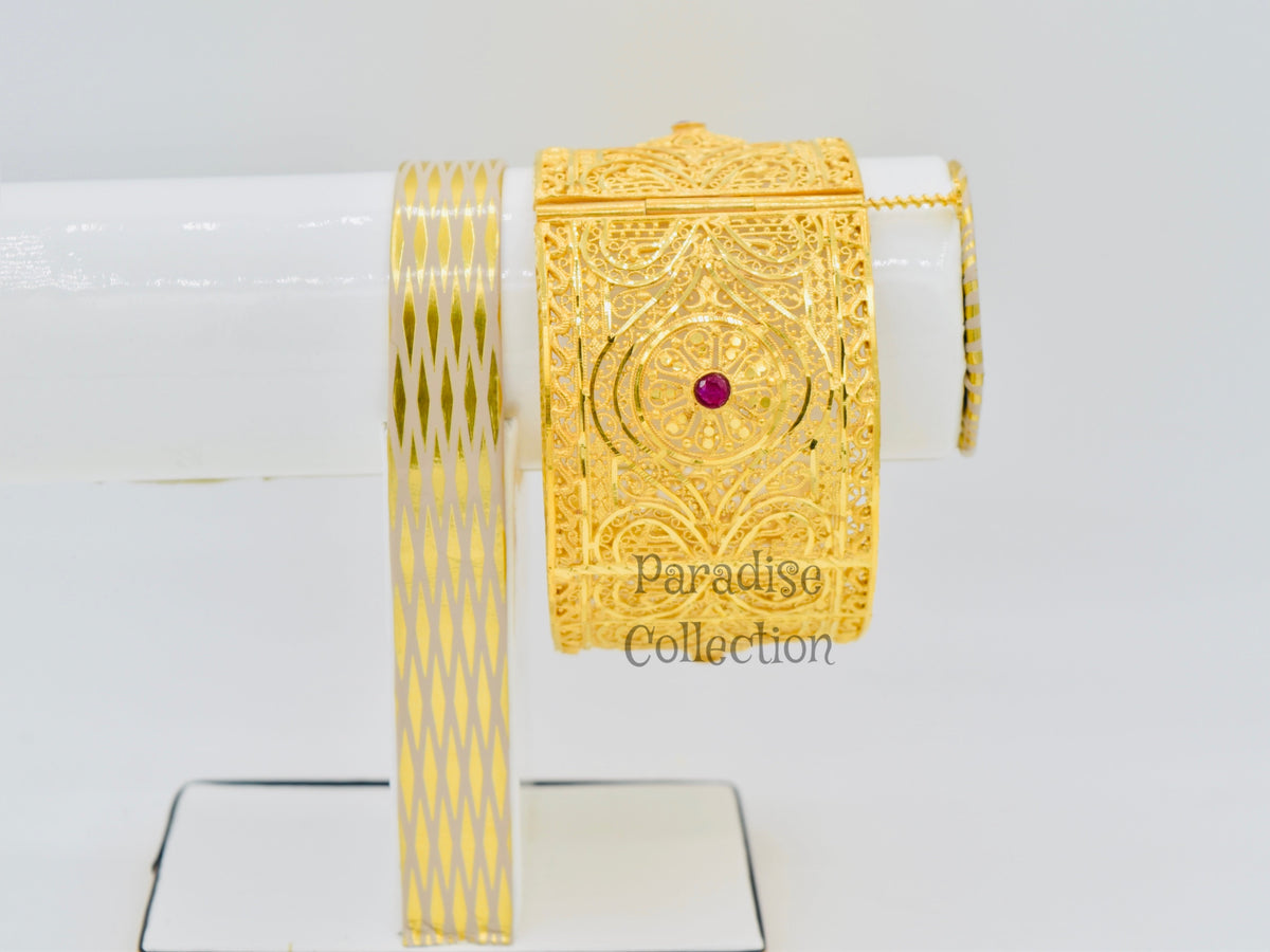 Luxurious Sona Finish Bangles – Radiant Polish with Gift-Ready Box