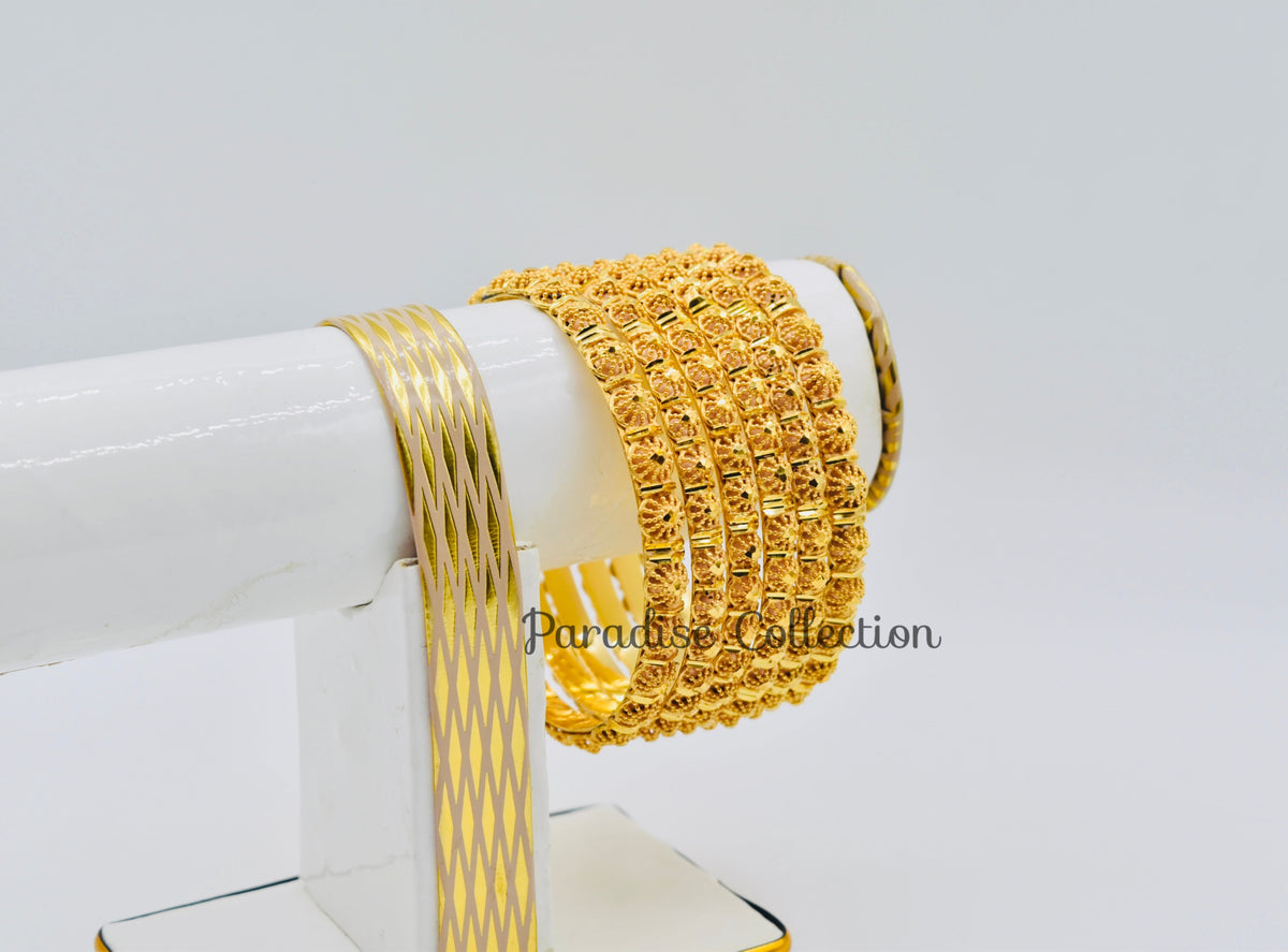 Dazzling Bangle Set for Her – Fashion-Forward & Packed in a Premium Fancy Box