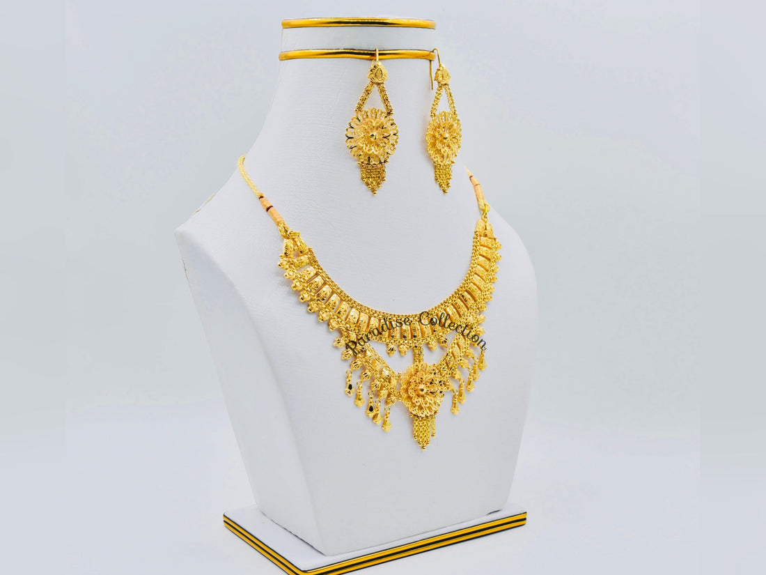 Exclusive Classic Necklace Set + Free Keepsake Box