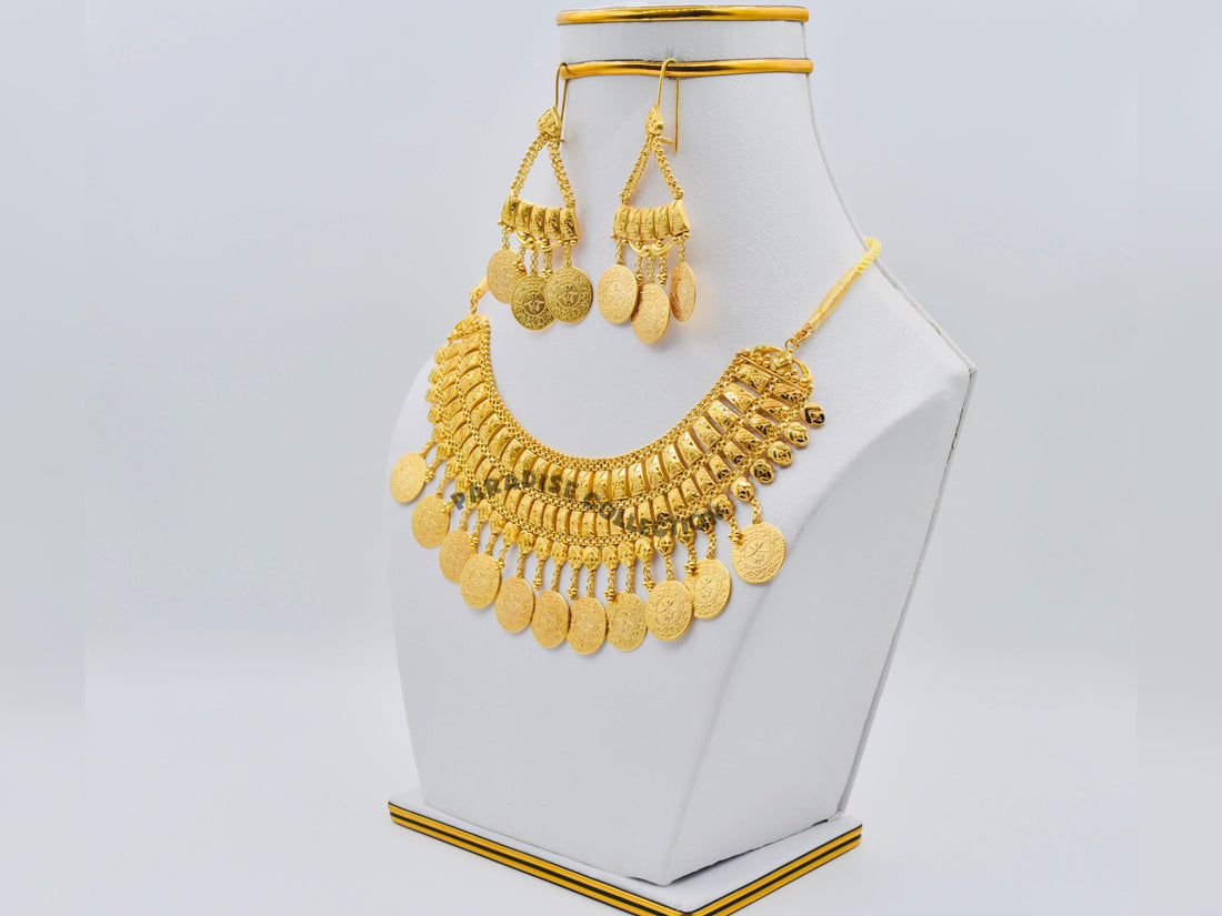 Premium Quality Finish Necklace Set Elegant Style Free Luxury Jewellery Case