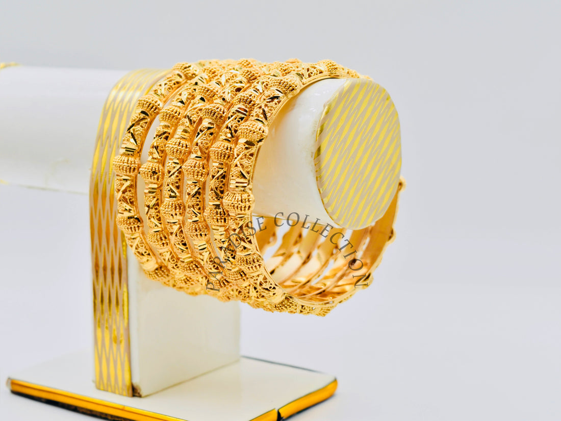 Modern Classic Sona Finish Bangles – Elegant Box Edition