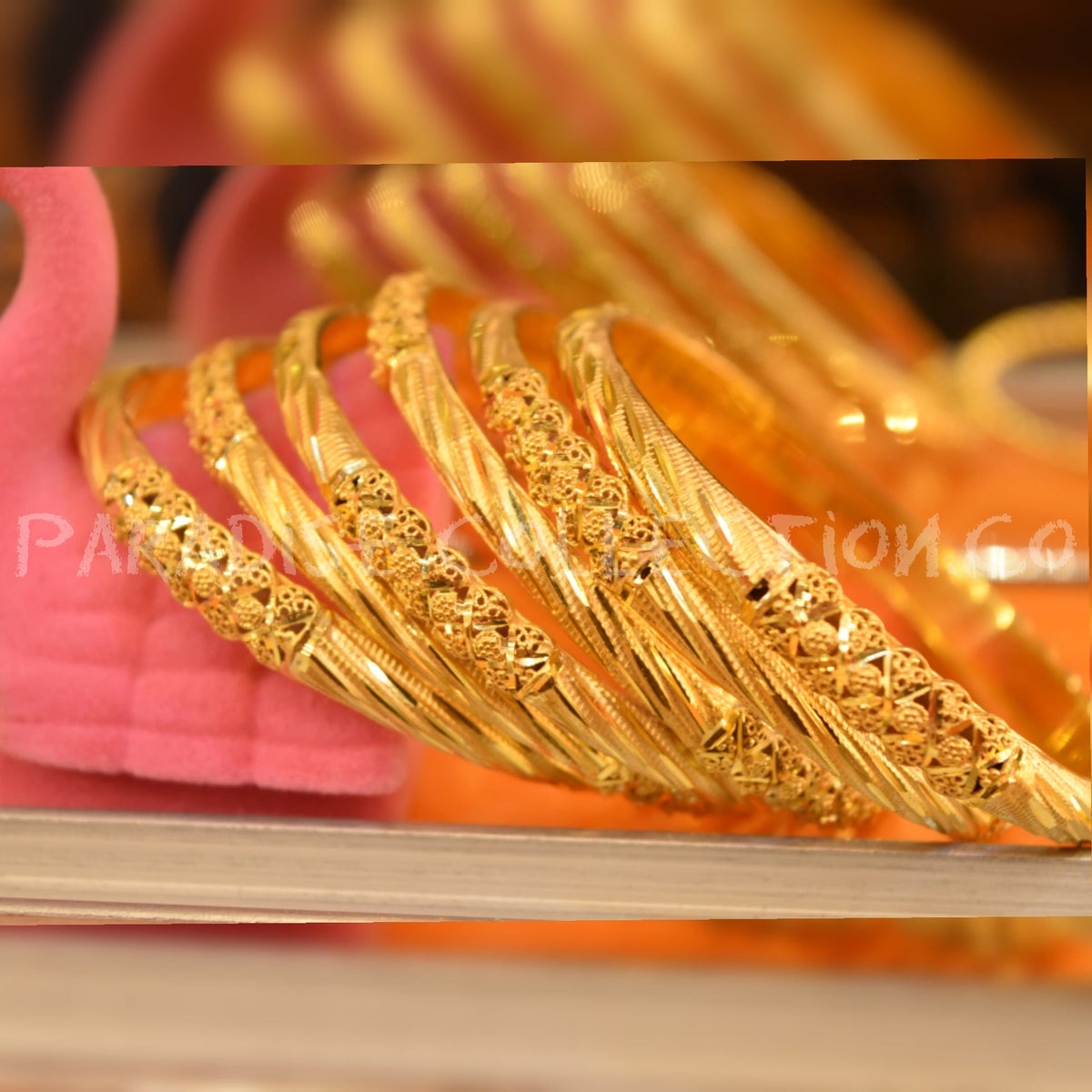 Gorgeous Women’s Bangles with Free Decorative Jewellery Box Gift
