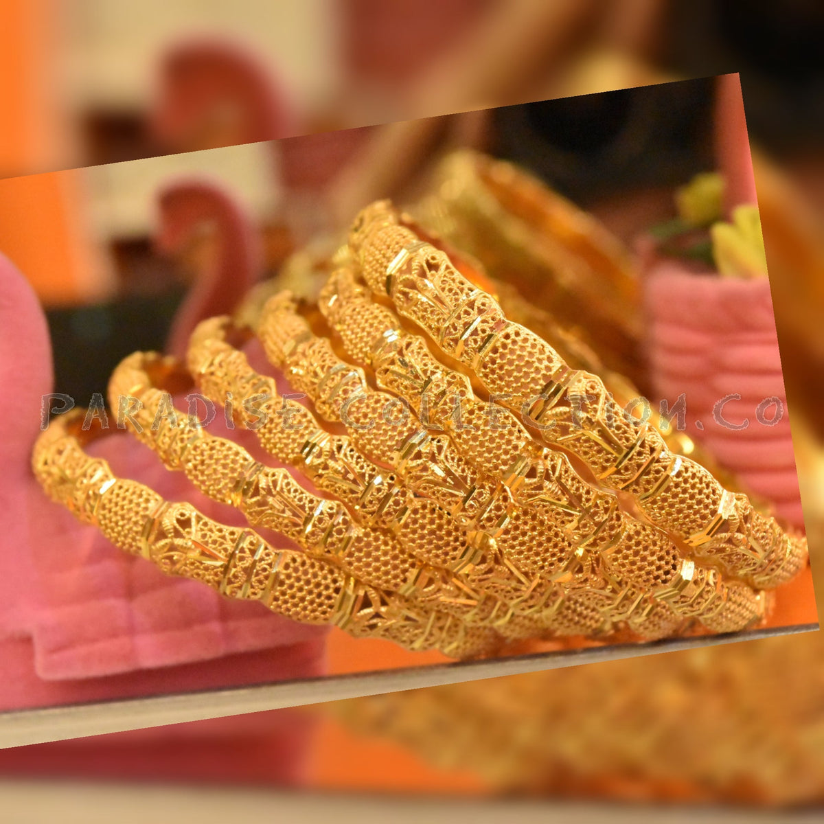 Hot Selling Women’s Bangles – Free Fancy Jewelry Box Inside