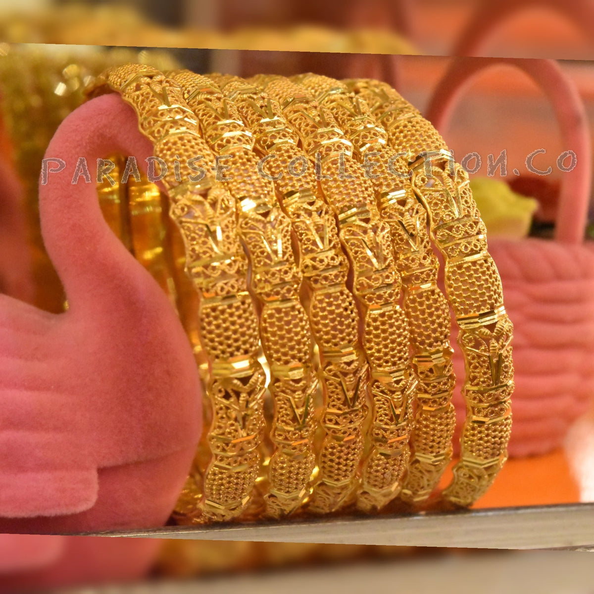 Hot Selling Women’s Bangles – Free Fancy Jewelry Box Inside