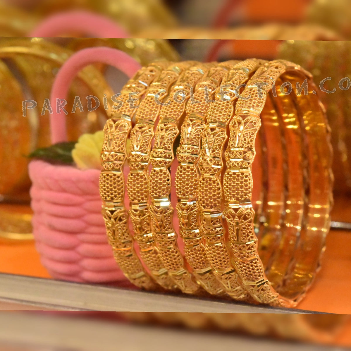 Hot Selling Women’s Bangles – Free Fancy Jewelry Box Inside