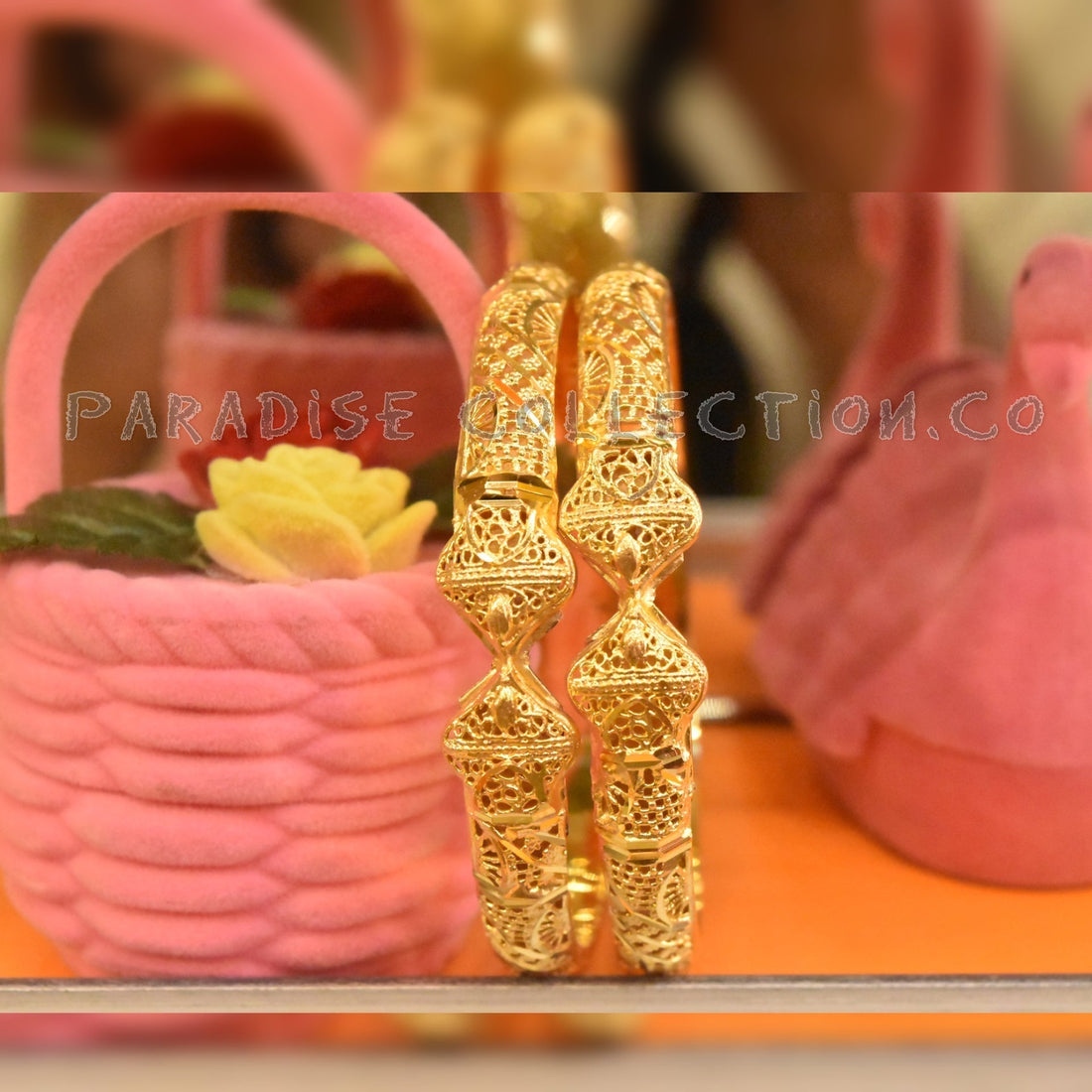 Elegant & Trendy Bangles Set – With FREE Fancy Jewellery Box