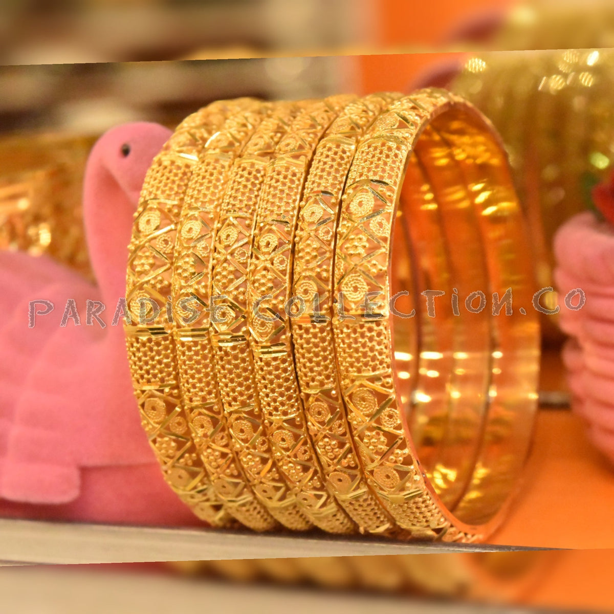 Trendy Women’s Bangles Pack with Complimentary Fancy Jewellery Case