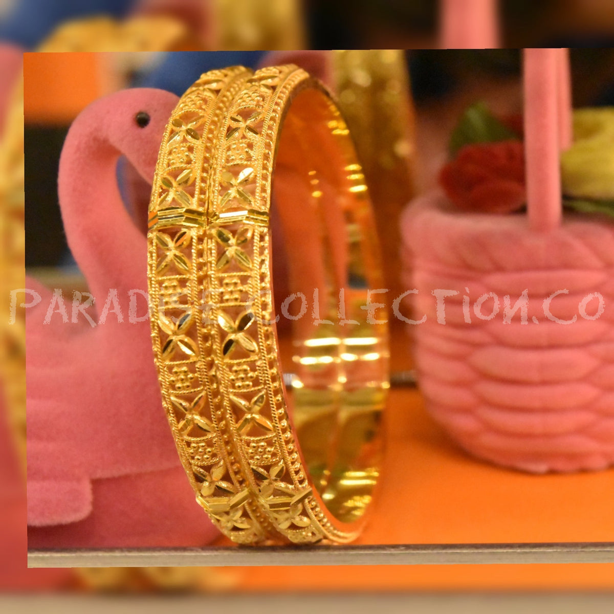 Graceful Bangles Set – Beautiful Design, Free Box Included
