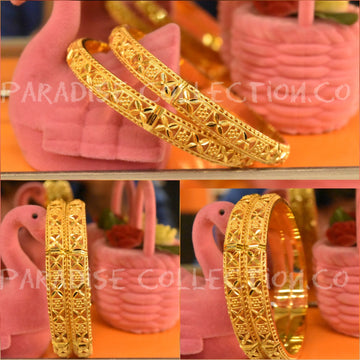 Graceful Bangles Set – Beautiful Design, Free Box Included