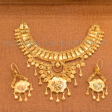 Festive Wear Necklace Set – Free Elegant Jewellery Box Included