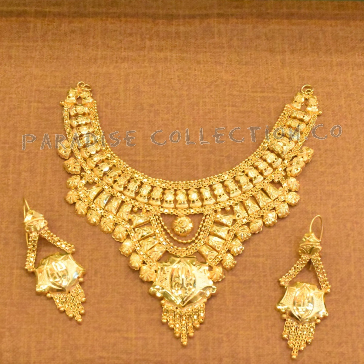 Handmade Necklace Set with Free Elegant Jewellery Box