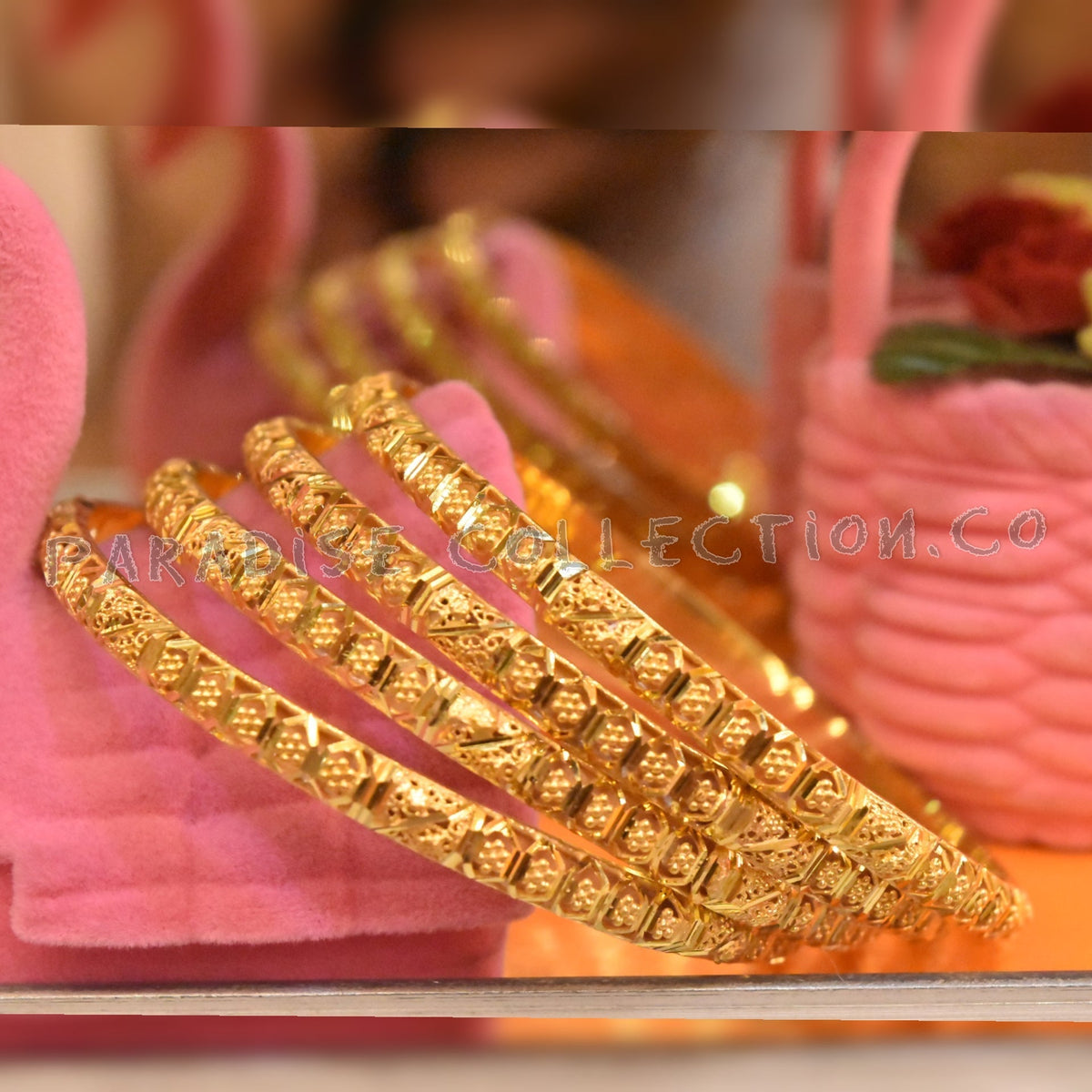 Top Trend Bangles Set – Classy Design With Free Gift Box