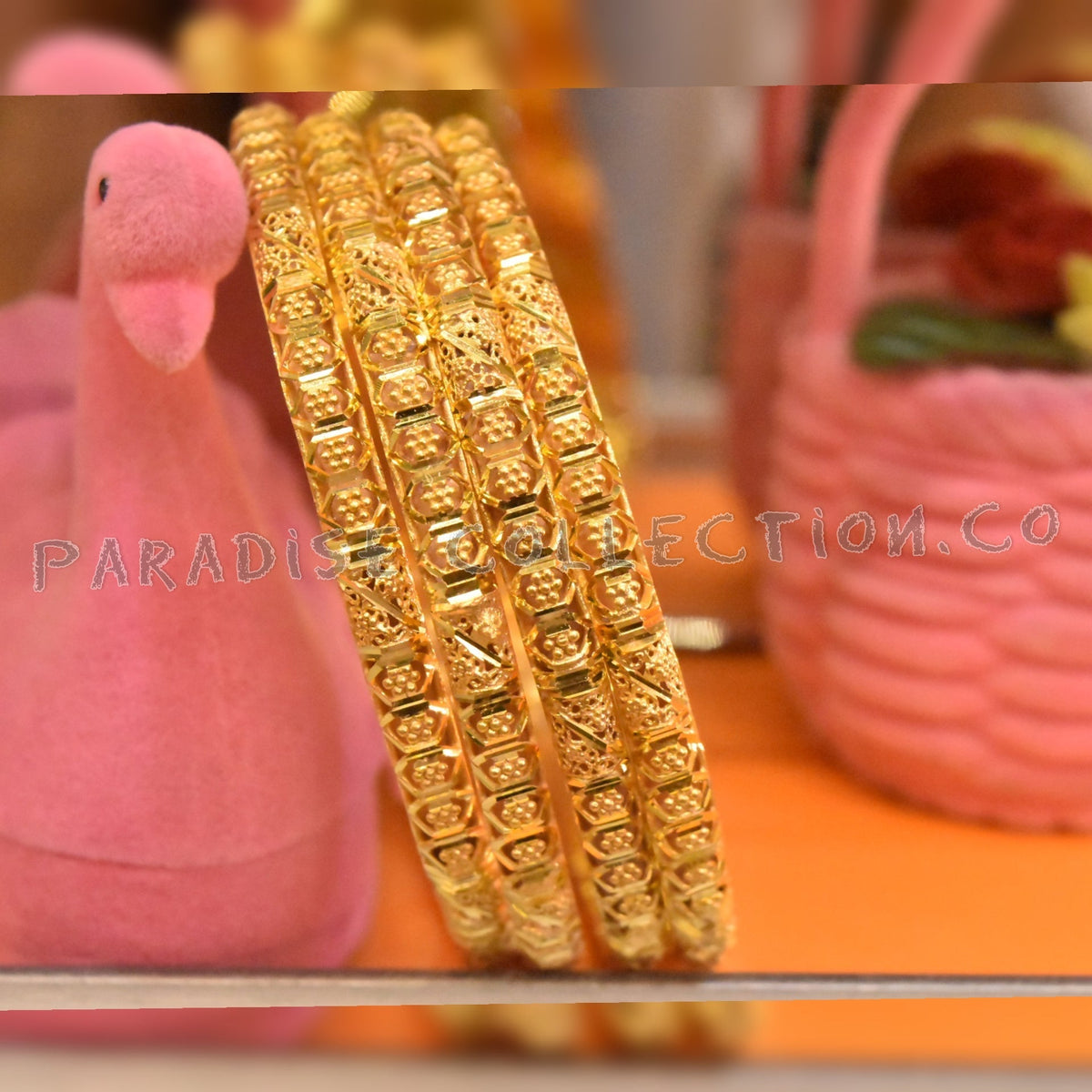 Top Trend Bangles Set – Classy Design With Free Gift Box