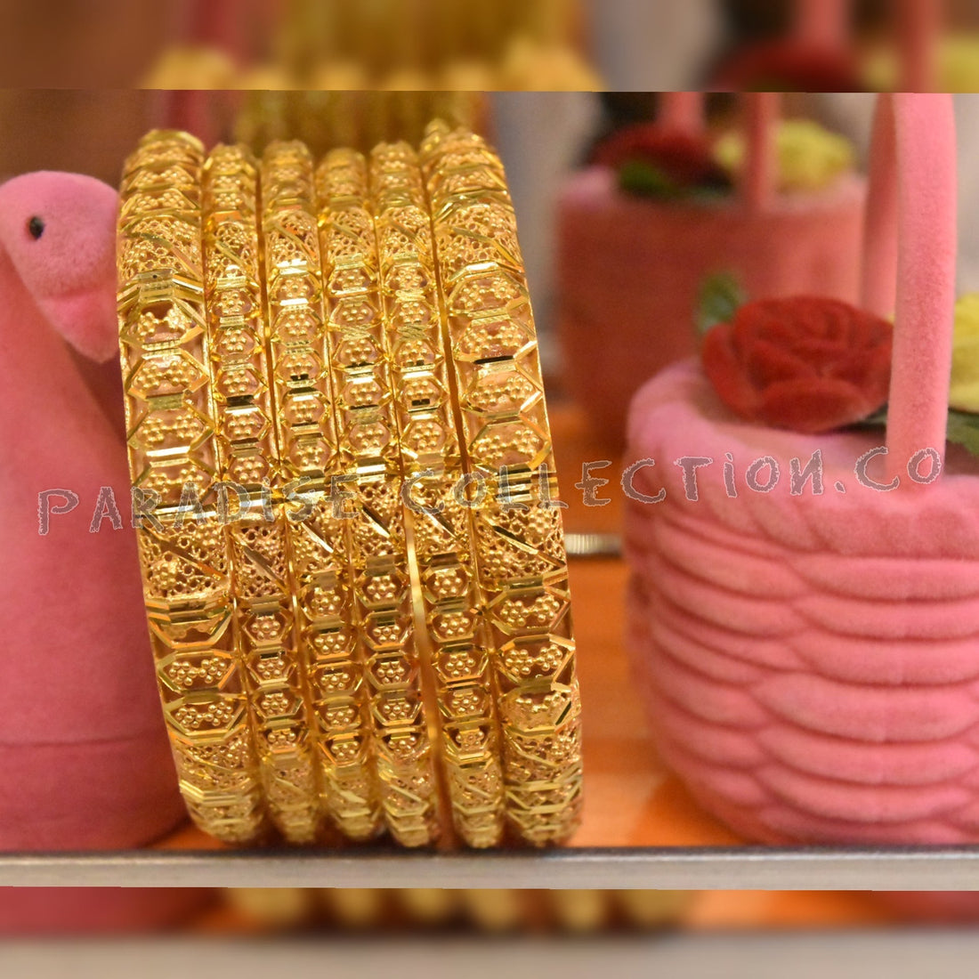 Elegant Bangles – Fashion Jewelry Set with Free Fancy Case