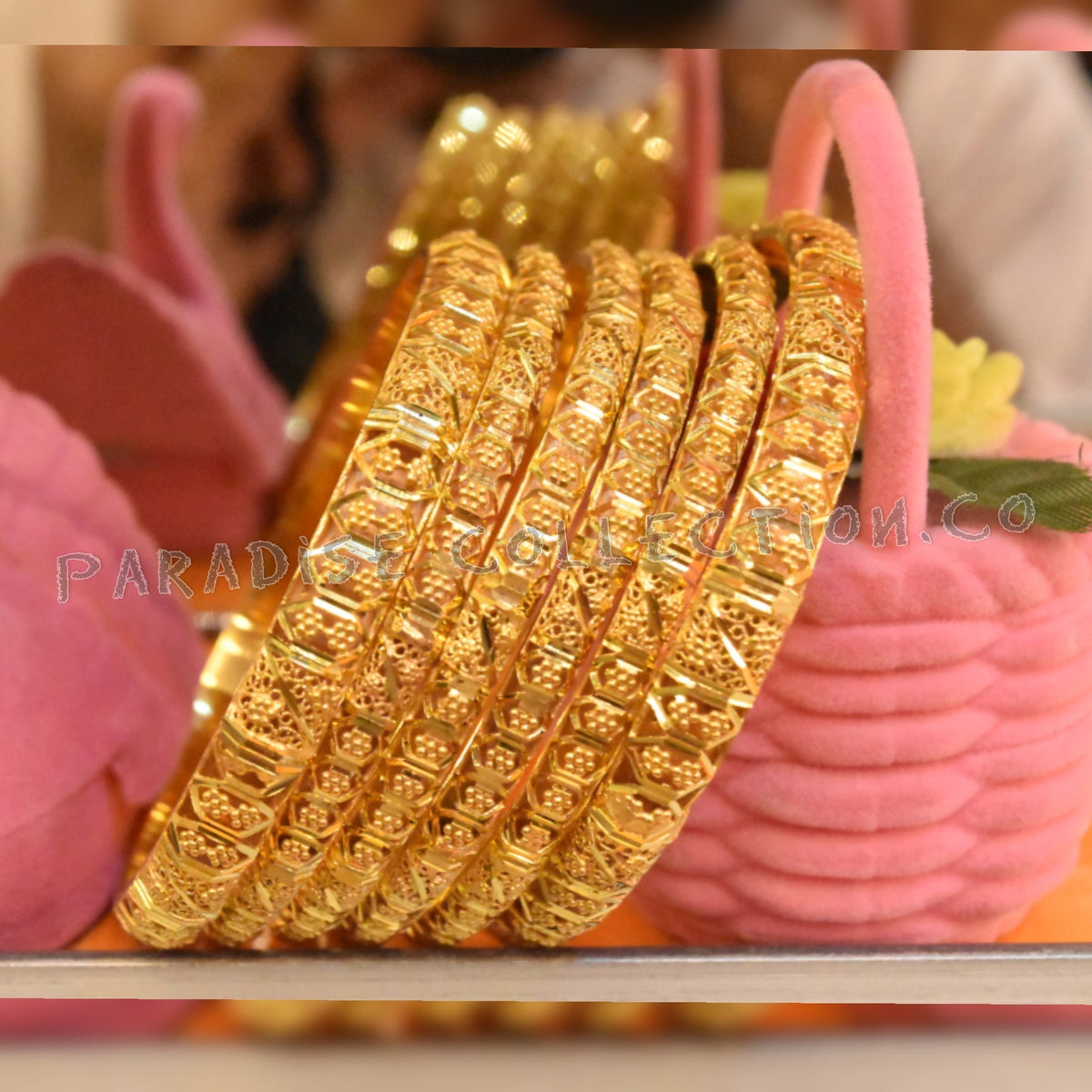 Elegant Bangles – Fashion Jewelry Set with Free Fancy Case