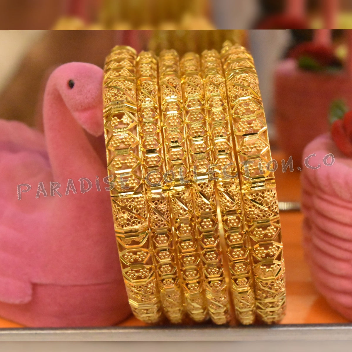 Elegant Bangles – Fashion Jewelry Set with Free Fancy Case