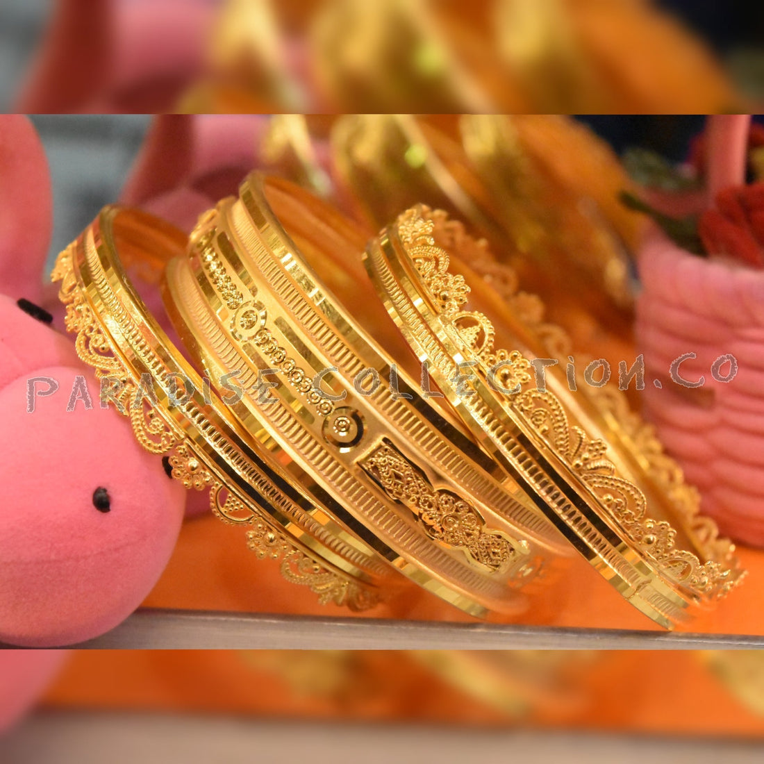 Best Quality  Bangle/Bracelet For / Women's / Girls With Fancy Jewellery Box Free
