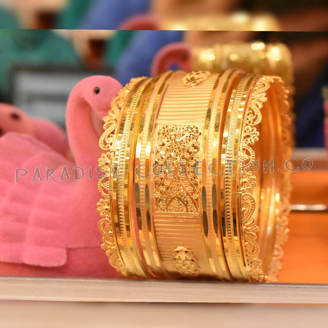 Luxury Bangles Set – Elegant Design with Free Designer Jewelry Box