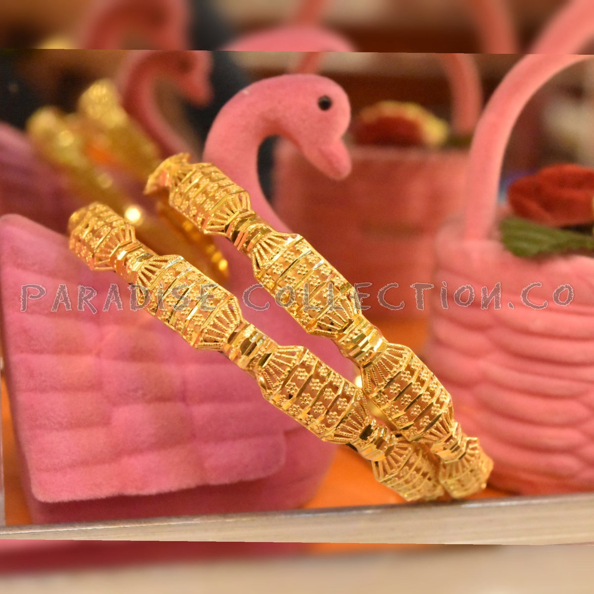 Delicate & Stylish Bangles – Elegant Set with Free Fancy Jewelry Box 💝