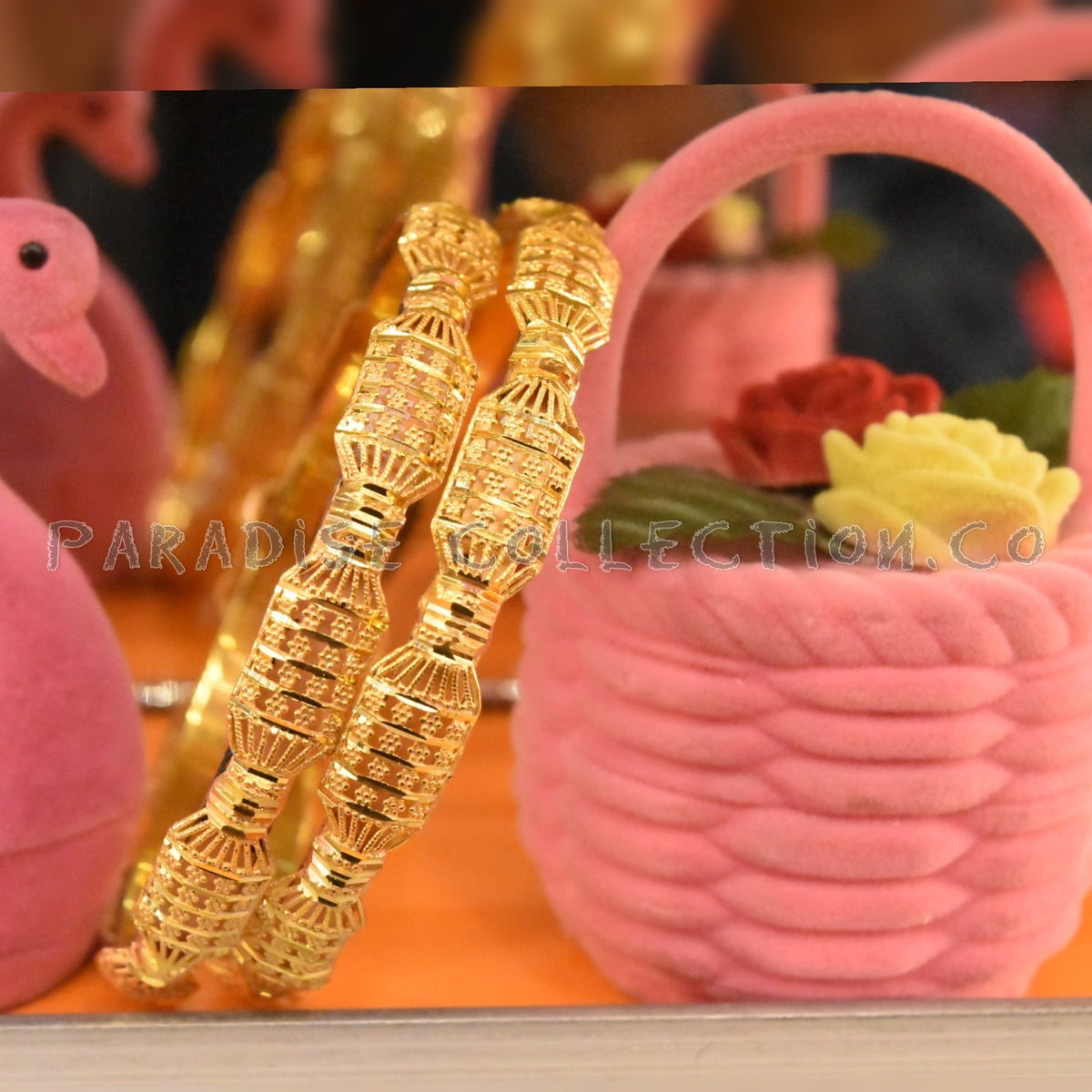 Delicate & Stylish Bangles – Elegant Set with Free Fancy Jewelry Box 💝