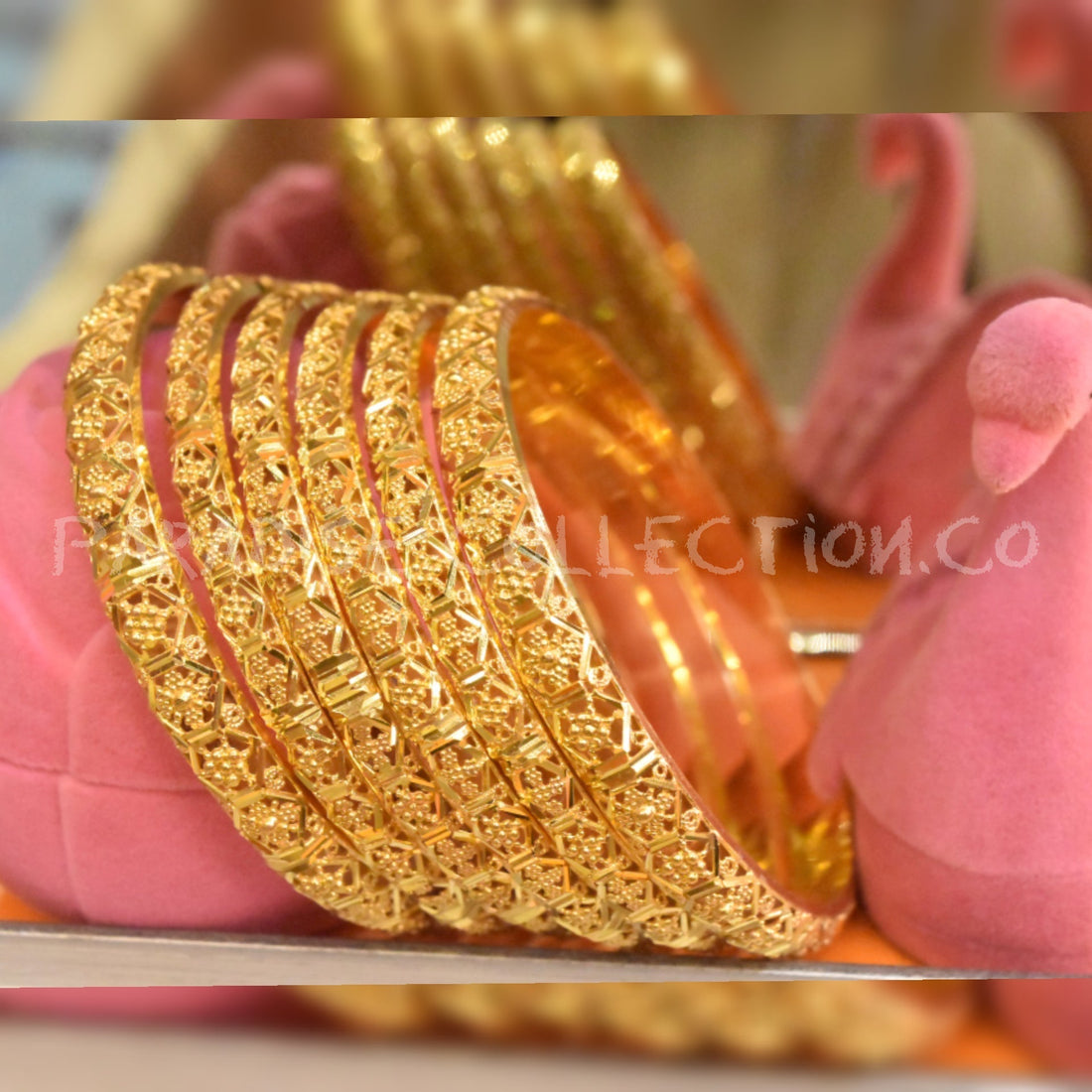 Fashion Bangles for Women – Gorgeous Design + Complimentary Fancy Box