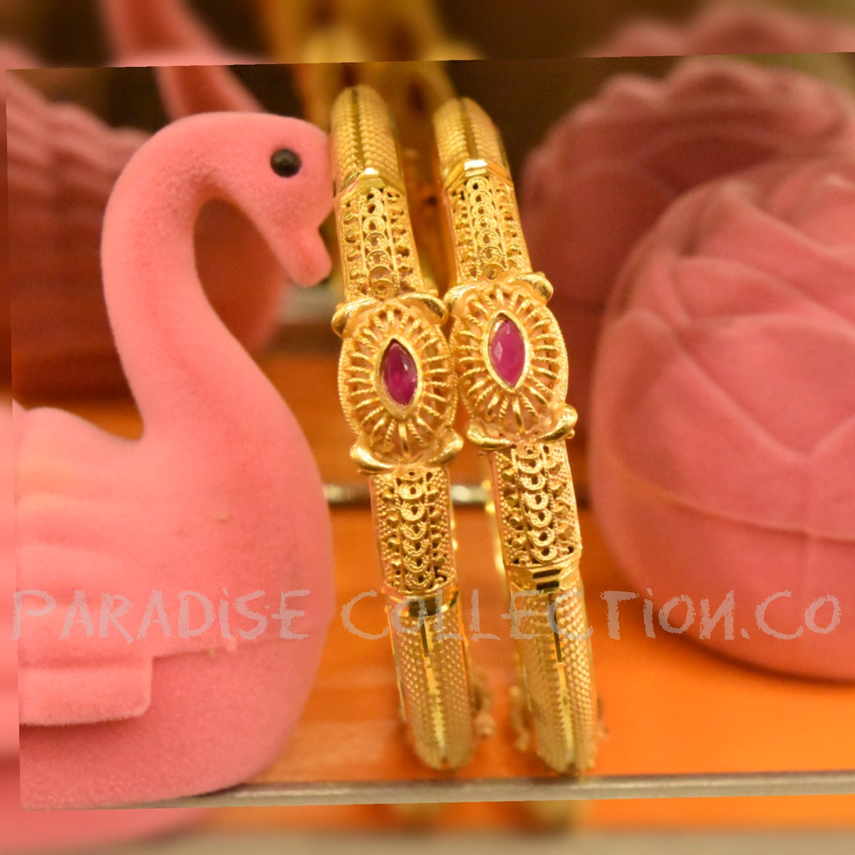 Stylish & Elegant Bangles Set – Beautiful Design with Free Fancy Jewelry Box
