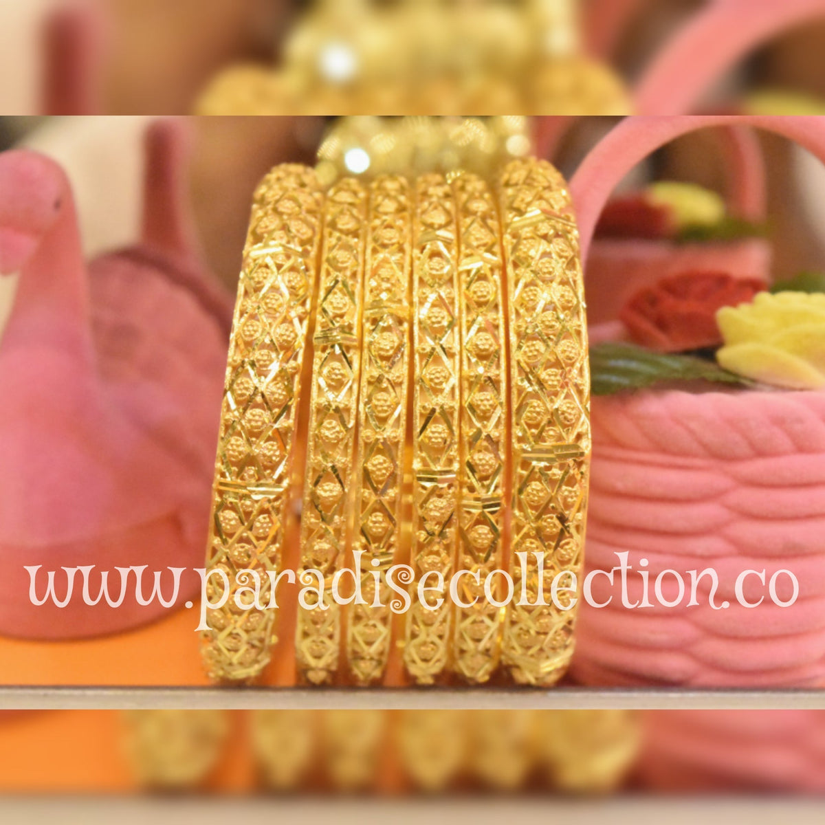 Special Offer Beautiful Bangles Pack Of 6 With Fancy Jewelry Box Free
