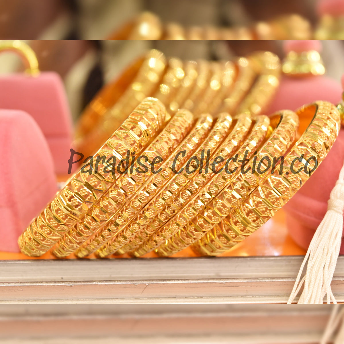 Beautiful Bangles Set – Elegant & Trendy with Free Fancy Gift Box