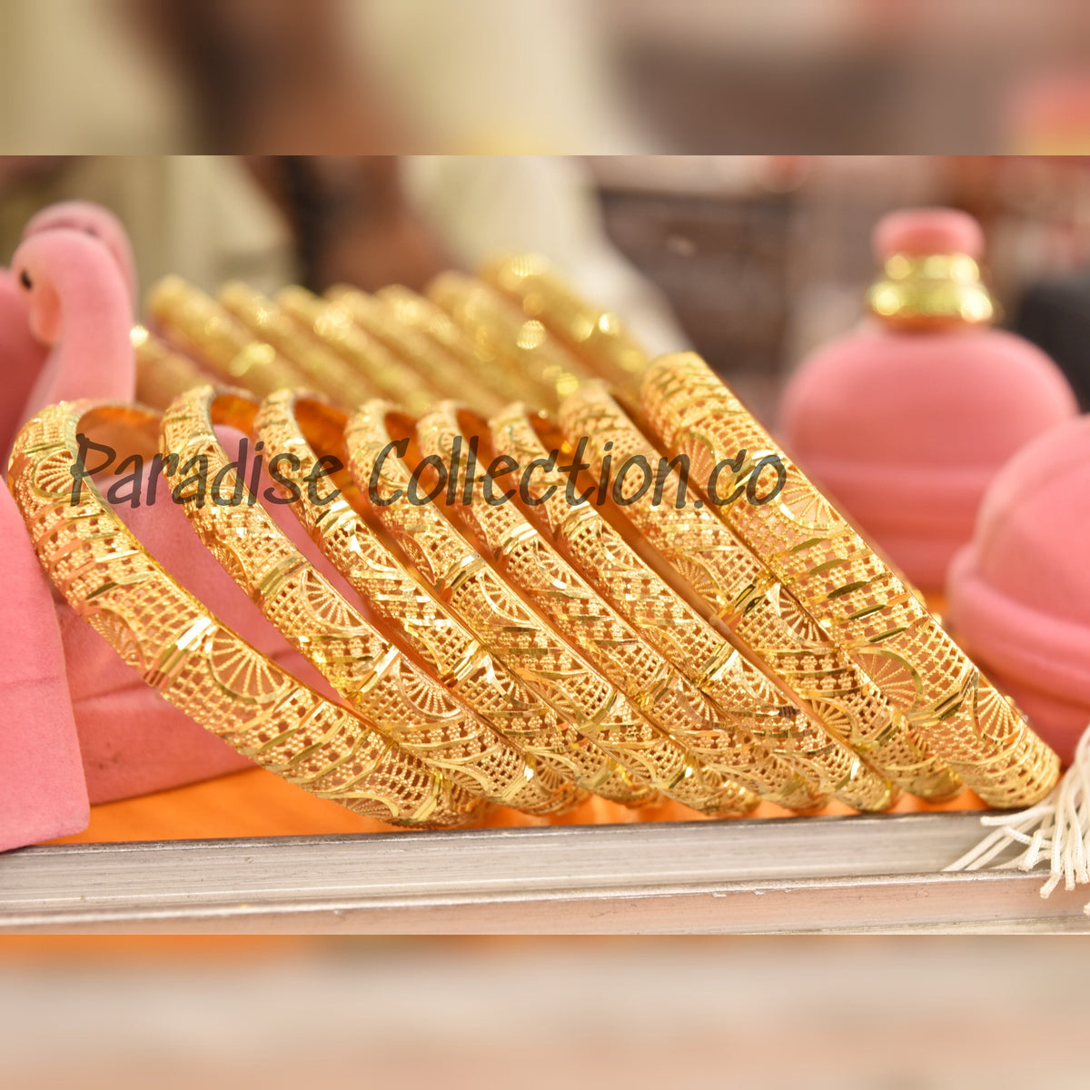 Elegant & Stylish Beautiful Bangles Set With Fancy Jewelry Box Free❤️